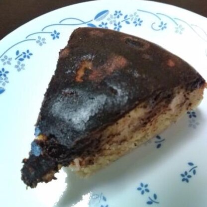 1回だと生焼けで、2回だと焦げちゃいました(^_^;
内側は美味しくいただきました！
炊飯器ケーキ初めてだったんですが、簡単でいいですね♪
